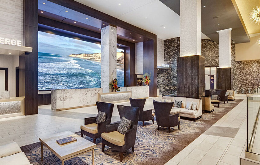 Hospitality sempre più smart: in che modo il Digital Signage trasforma l’esperienza degli ospiti