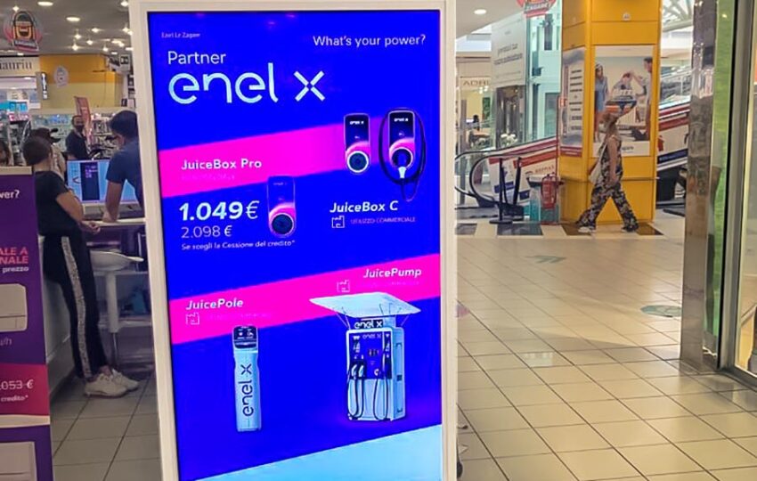 enelx_piazzaanna_02_sbiancamento totem