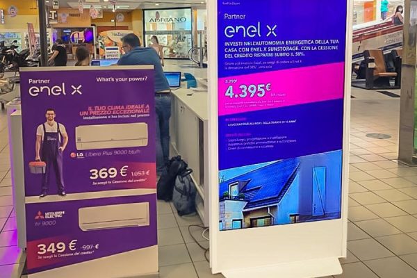 enelx_piazzaanna_04_sbiancamento totem 2