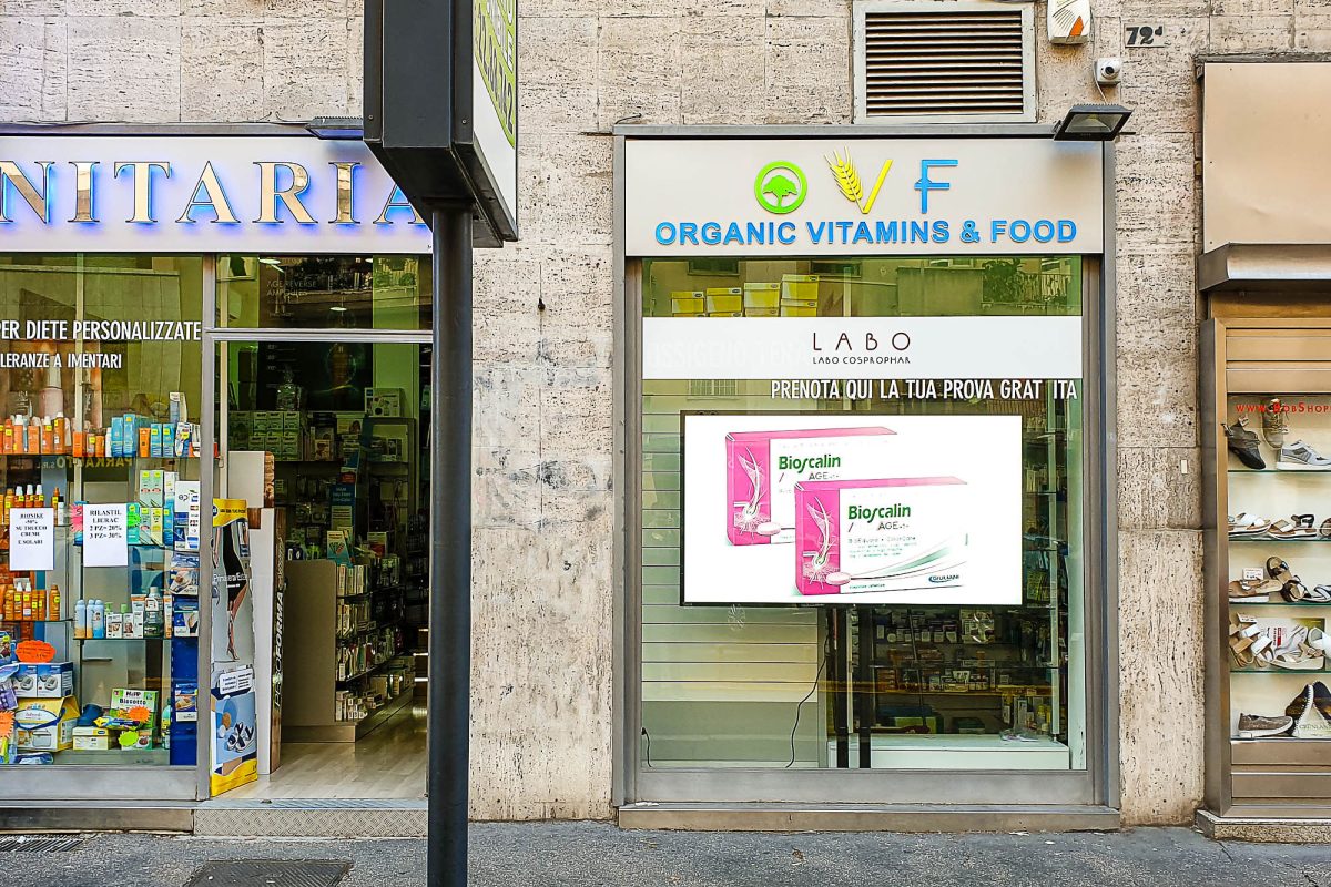 farmacia-ovf-display-signage-vetrina-002